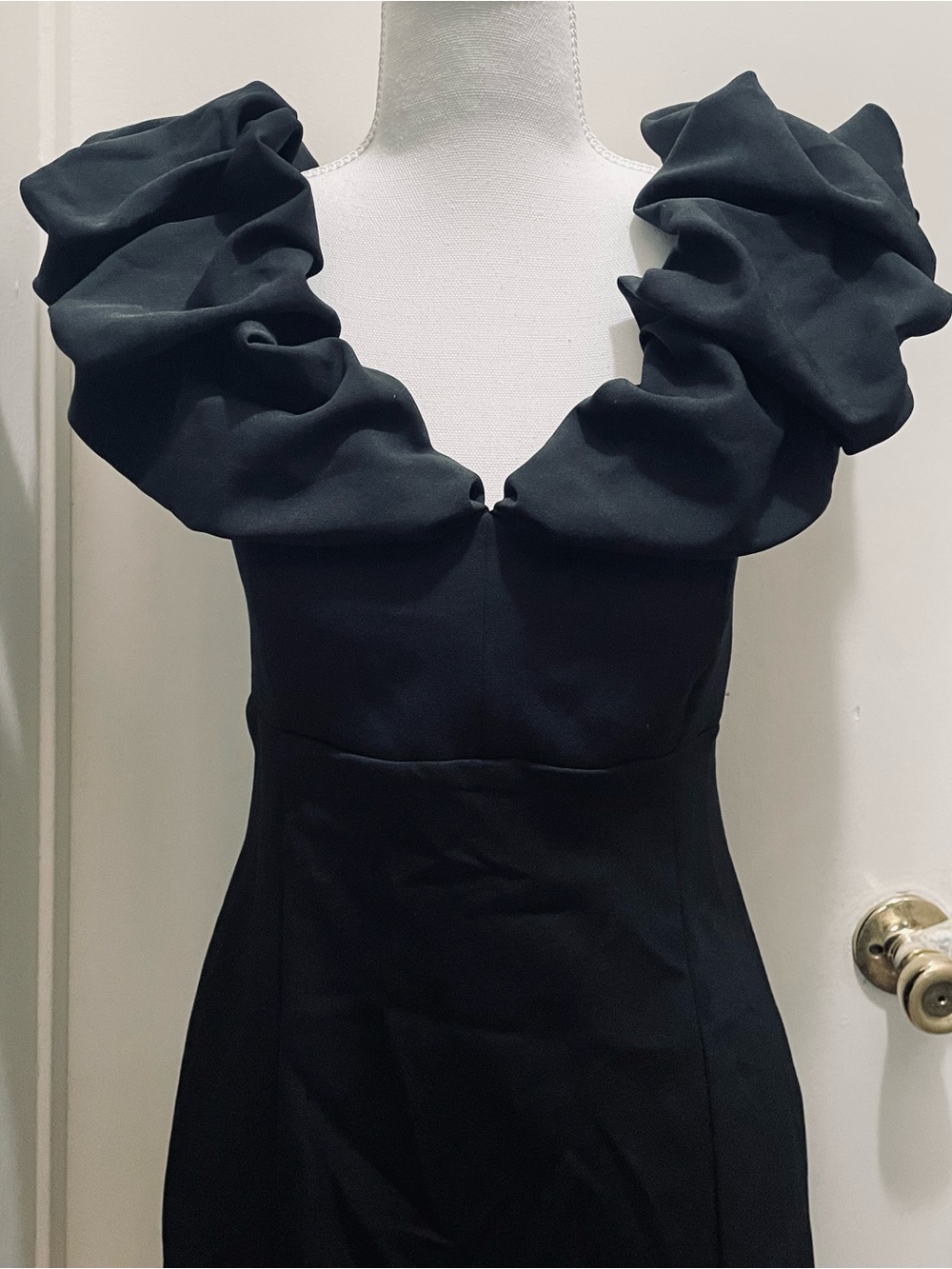 Elegant Zara Black Ruffle-Shoulder Mini Dress. Size S. New NWOT